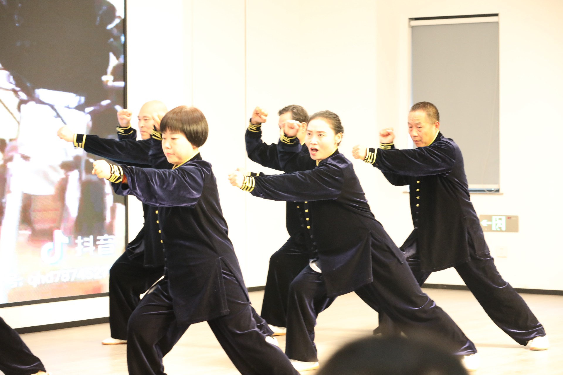 1701761544211421.jpg 297A4050.JPG